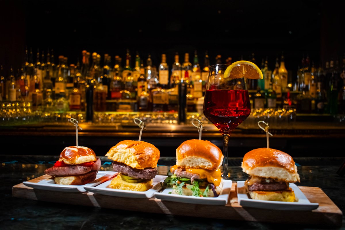 Hotel Colorado tweet media