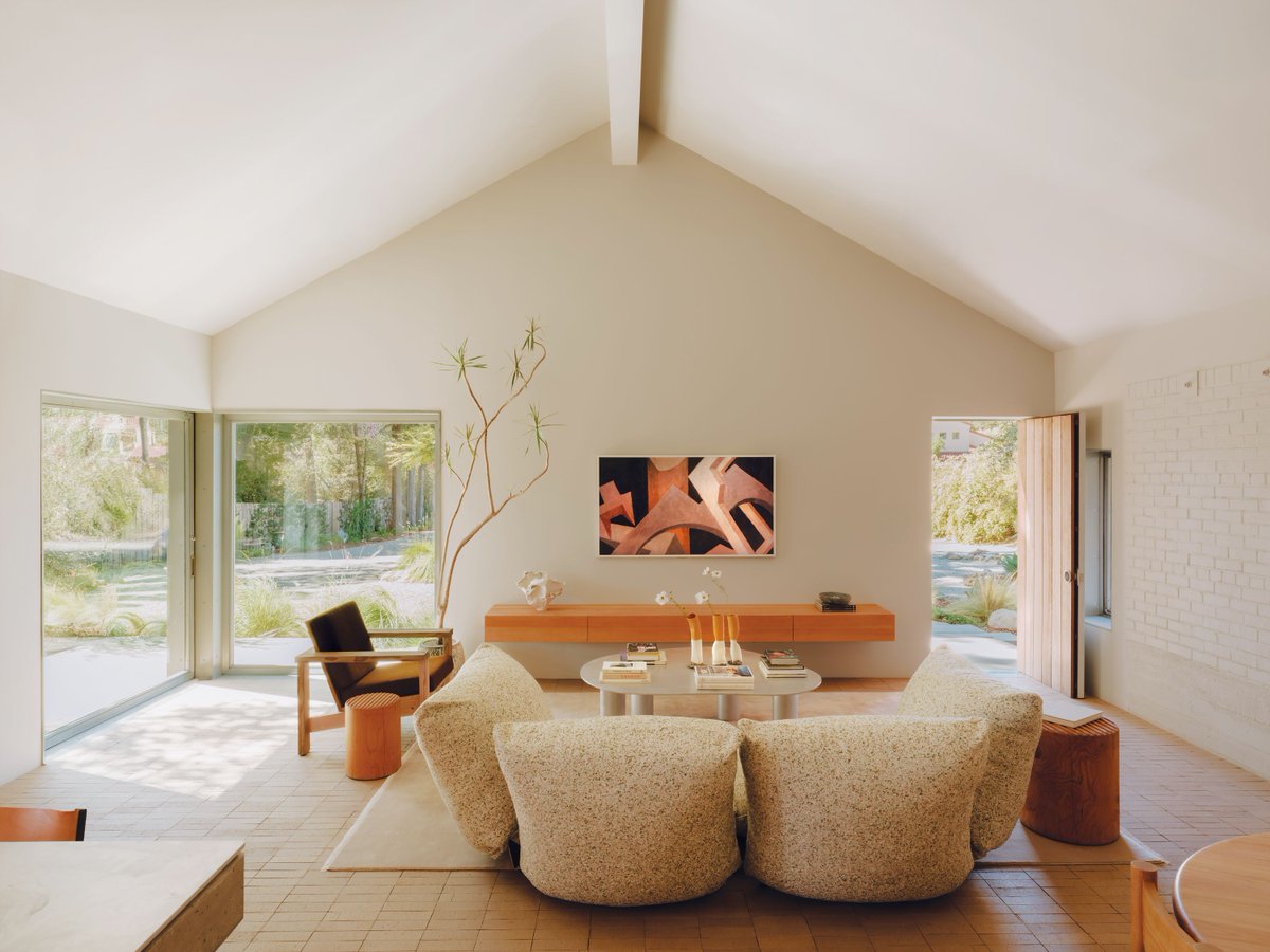 AD México tweet media