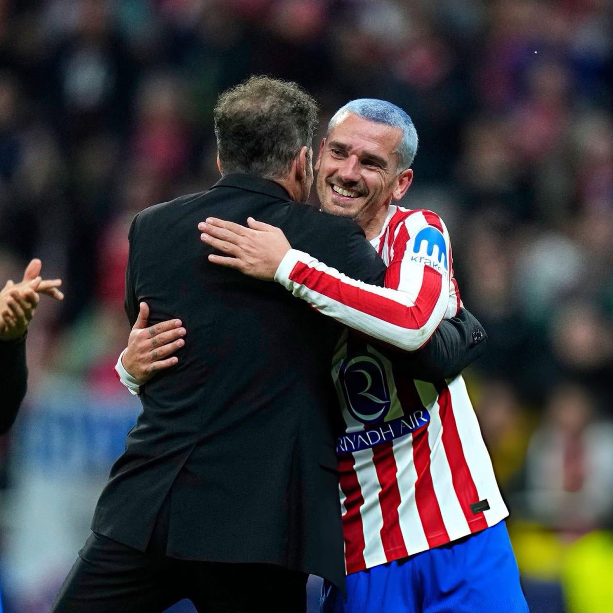 🚨🇫🇷 There remains uncertainty regarding Antoine Griezmann’s future at Atlético Madrid.

Last night, Simeone, Koke, Musso, and Llorente were all asked about Griezmann’s future.

Simeone: "Hopefully he plays in the final. He deserves it more than anyone. His quality and talent