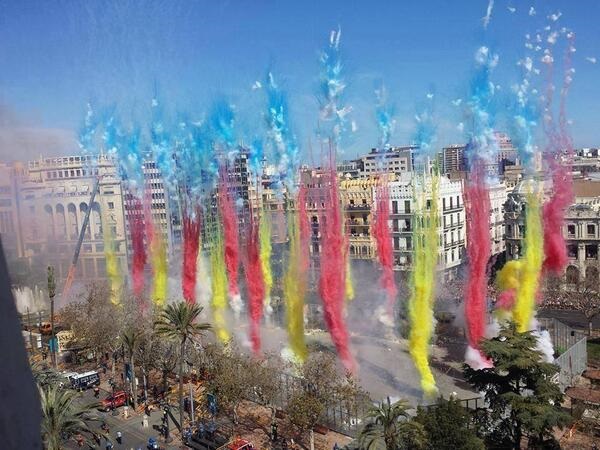 VisitSpain99062's tweet photo. Have you ever been to Las Fallas? Held during the first half of March in Valencia, these fiestas are something to behold, but plan ahead as accommodation gets booked well in advance. https://t.co/r37T2LAg6G #lasfallas #valencia https://t.co/RYxY0vuu0i