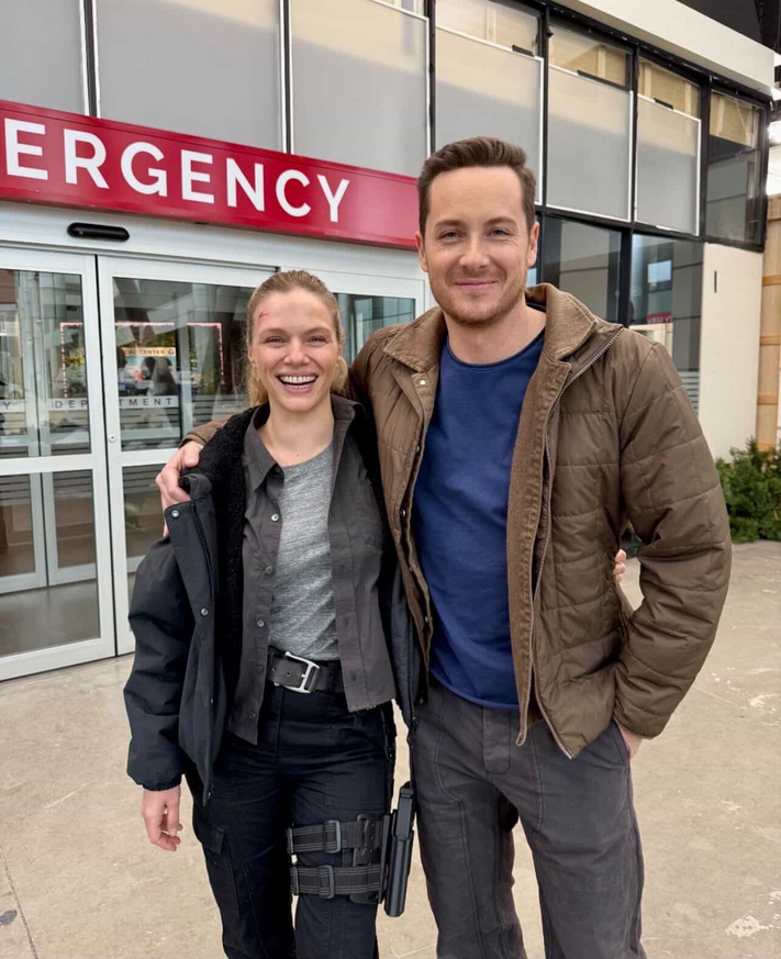 Arusess's tweet photo. Today is the day, #Upstead returns to our screens tonight (in case anyone had forgotten😁).
#UpsteadForever #UpsteadEndgame💖♾ #JayHalstead #HaileyUpton #JesseLeeSoffer #TracySpiridakos #JusticeForUpstead #UpsteadSpinOFF #JusticeForJayHalstead #WeLoveYouTracy #WeLoveYouJesse https://t.co/YWQccOEVFI