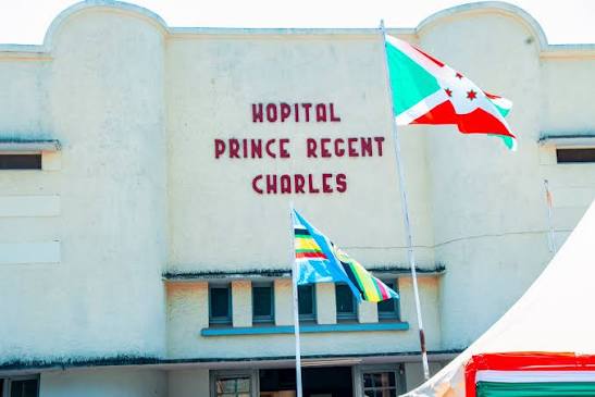 MainSwitch257's tweet photo. 🏥🥼Umuyobozi w'ibitaro vyitiriwe umuganwa Regent Charles (HPRC) avuguruje ivyo ishirahamwe #ALUCHOTO, yavuze uko vyatanguye hamwe n'ivyo amusaba. Vyose bikurikirane ngaha
👇🏽👇🏽👇🏽👇🏽
https://t.co/fVVtusWPyu

MAIN SWITCH 257
BUJA TV -ICIRORE CACU
#Burundi #mspls https://t.co/nnNiXdLFs4