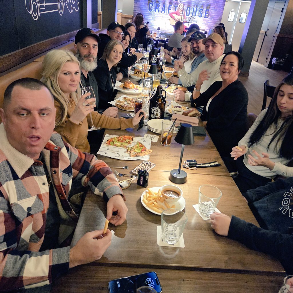 tammymacaulay33's tweet photo. The crew.  Rock orchestra ready.  Great night https://t.co/hR5hhCW9AV
