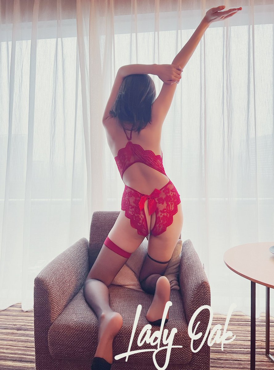 Lady Oak tweet media