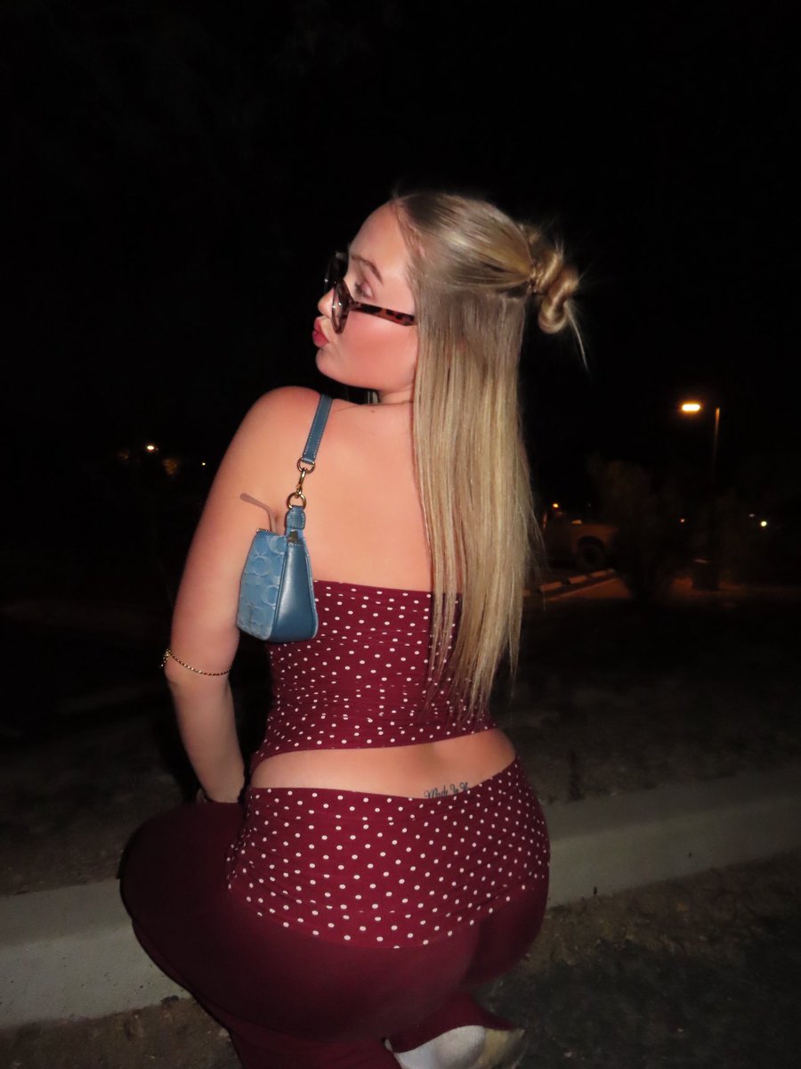 junomae279552's tweet photo. guess what my tattoo says in the comments, get a special gift if ur right🙈

#Trending #curves #sexy #subscribe #goodgirl https://t.co/FyJNm03LOG
