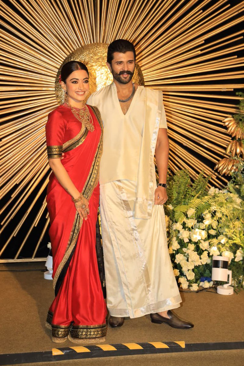 shreyasgroup's tweet image. #Virosh reception❤️🔥

Join Us For Exclusive Updates 🔗chat.whatsapp.com/B9Cbz4RRWcD0xi…

#VijayDevarakonda #RashmikaMandanna #VijayDevarakondaRashmikaMandanna #VijayRashmika #ShreyasGroup #ShreyasMedia