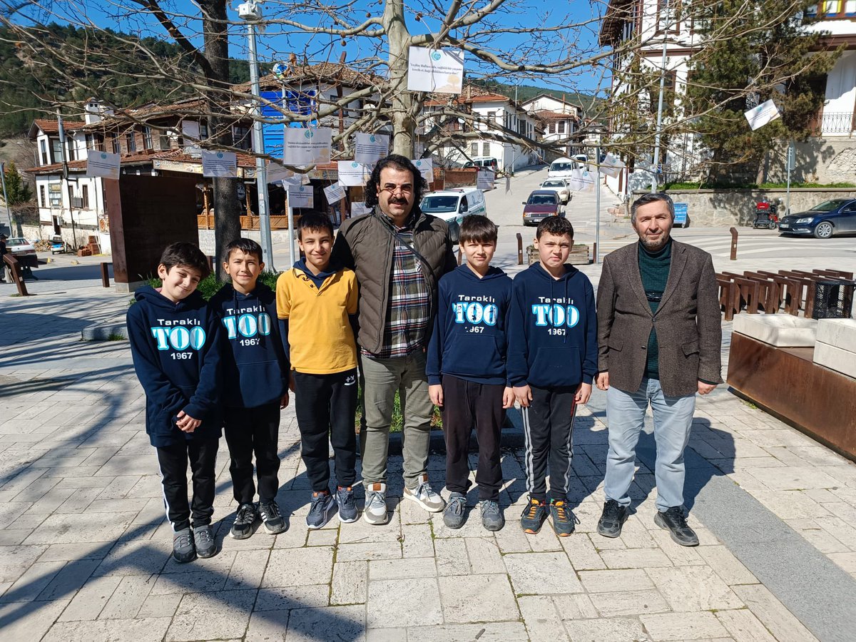 taraklimem's tweet photo. TYMM ortak metninin “Sistem Düşüncesi ve Okuryazarlık Becerileri” ve “Hayat Boyu Öğrenme”  başlıklı kısımlarından ilhamla Müdürlüğümüzce geliştirilen "Hayat Boyu Öğrenme Ağacı Projesi" kapsamında Taraklı Ortaokulu öğrencileriyle "Yeşilay Haftası" Etkinliği gerçekleştirilmiş, https://t.co/zffVpuSFMD