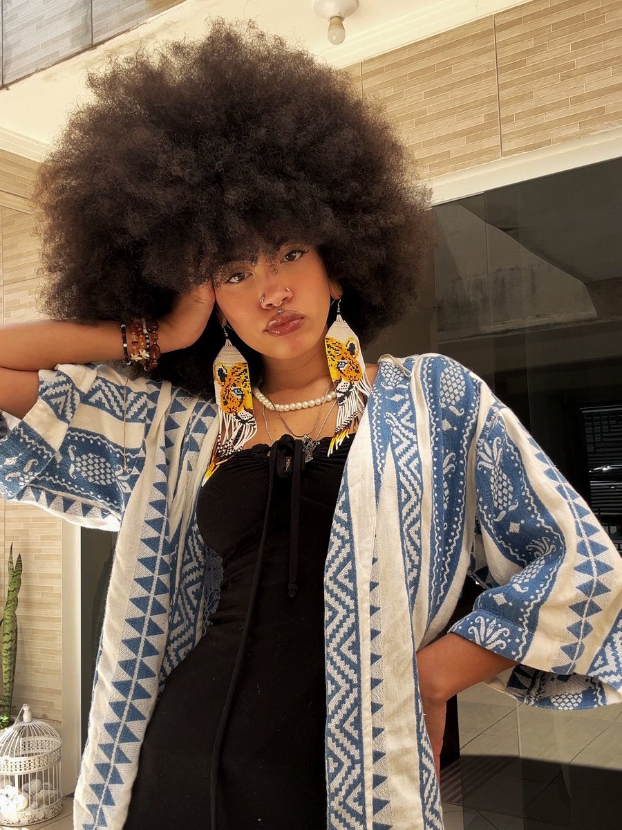 Meio que os brincos da Marci são divos