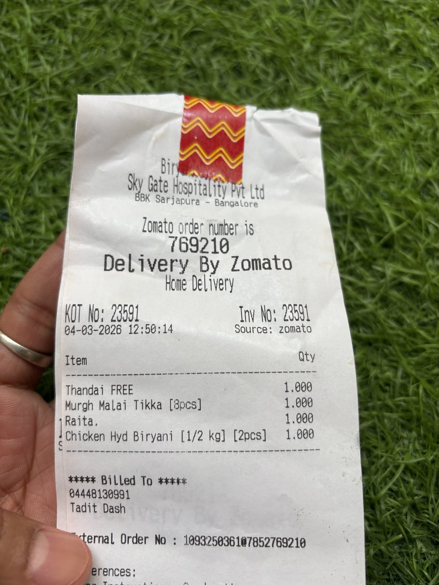 taditdash's tweet image. FREE Thandai with Biryani 😍🫶

Thank you @biryanibykilo 🙌🍚

#ccgeeks #ccgeek #biryani