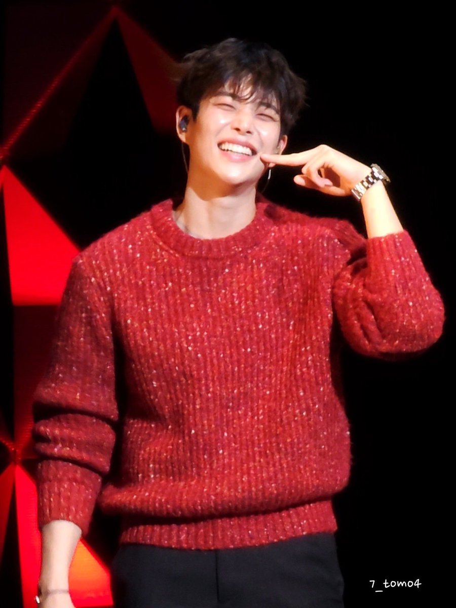 7_tomo4's tweet photo. 해피 바이러스는 무엇보다도 명준이 자신이 행복해야 나오는 거지😊
명준이에게 마음이 설레는 한 해가 되길 바래.
생일 축하하고 많이 사랑해🧡
#봄날의_해피바이러스_엠제이_HBD
#아스트로 #엠제이 #MJ https://t.co/MlV6zI5sbs