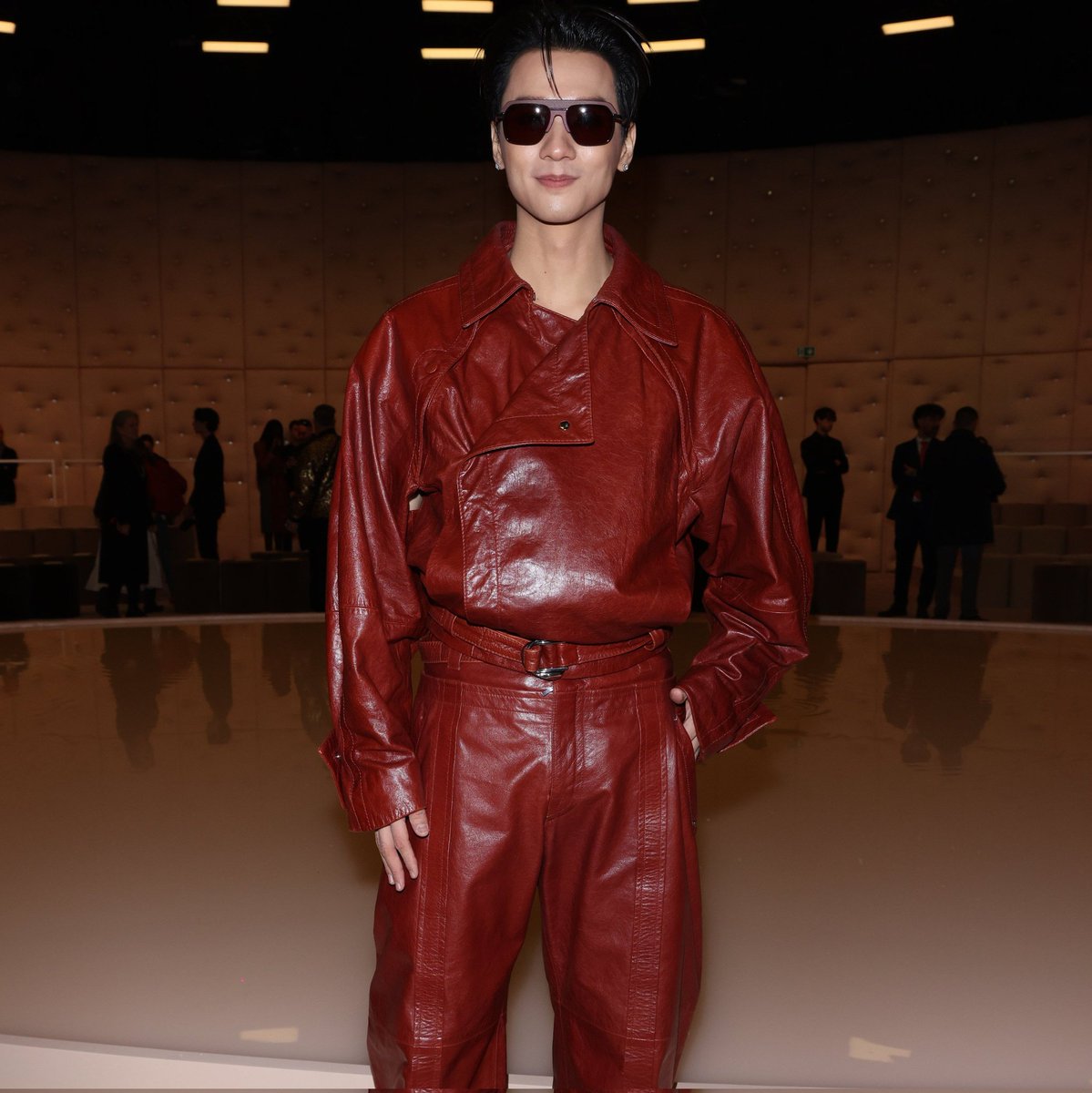 TheePopCore's tweet photo. Keng Harit ranked #1 among celebrities at Milan Fashion Week in media impact.

He led the conversation with a 20.4% share of voice, becoming the most mentioned celebrity of the week. https://t.co/xvhFu3bA2m