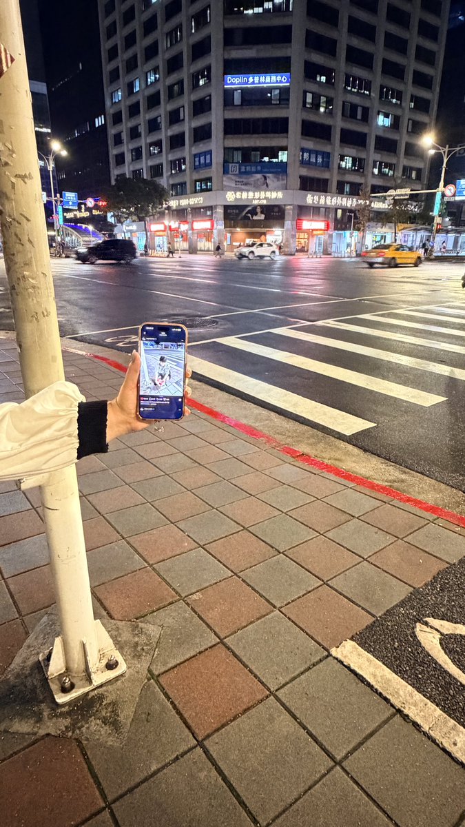 chitian11's tweet photo. スビンちゃんが台湾で行ってた火鍋屋さんに行ってスビンちゃんと同じ画角で写真撮ってきた😇
（友達がサプライズで連れてってくれたからこれしか持ってなかったスビンさんです🙃） https://t.co/17cOTMCMIX