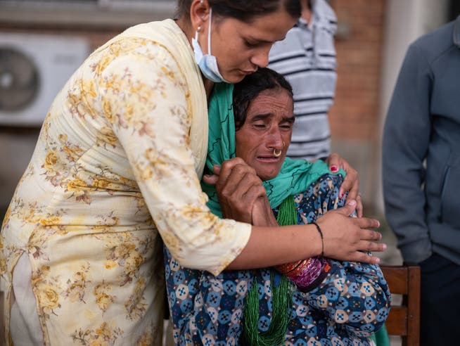 Macrophase123's tweet photo. Still remember this aama's innocent clueless face so vividly. She came all the from Bajura to Kathmandu to pick her son's corpse. She probably didn't even know about genZ, nepotism or protest &amp; she lost her son. https://t.co/ooTCYGKyHq