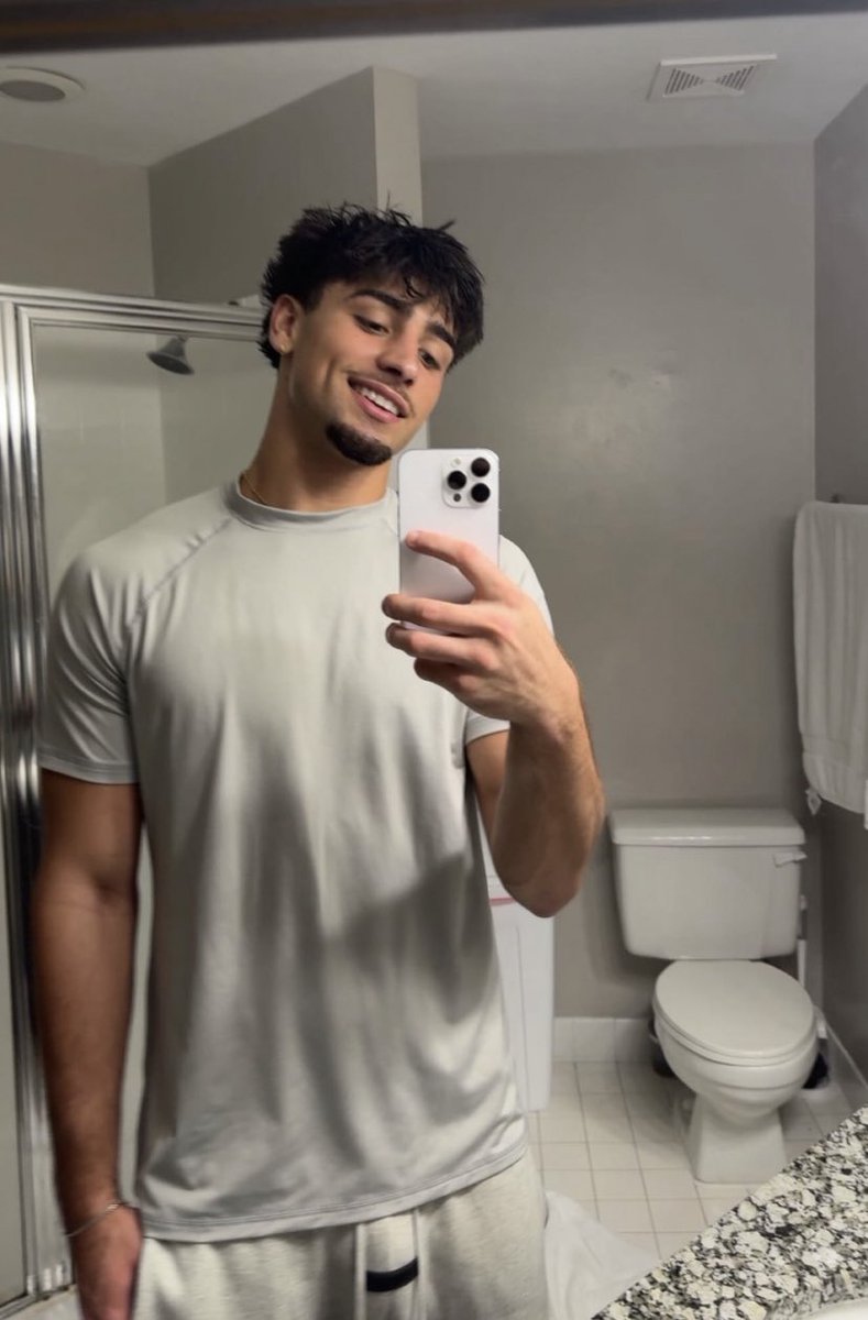 alexis⸆⸉ tweet media