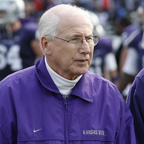 One of the most underrated coaches in college football history was Bill Snyder. He was 215-117-1 in 27 seasons as the head coach of Kansas State where he won 2 conference championships, is a 7 time conference Coach of the year and a multi time National Coach of the year.