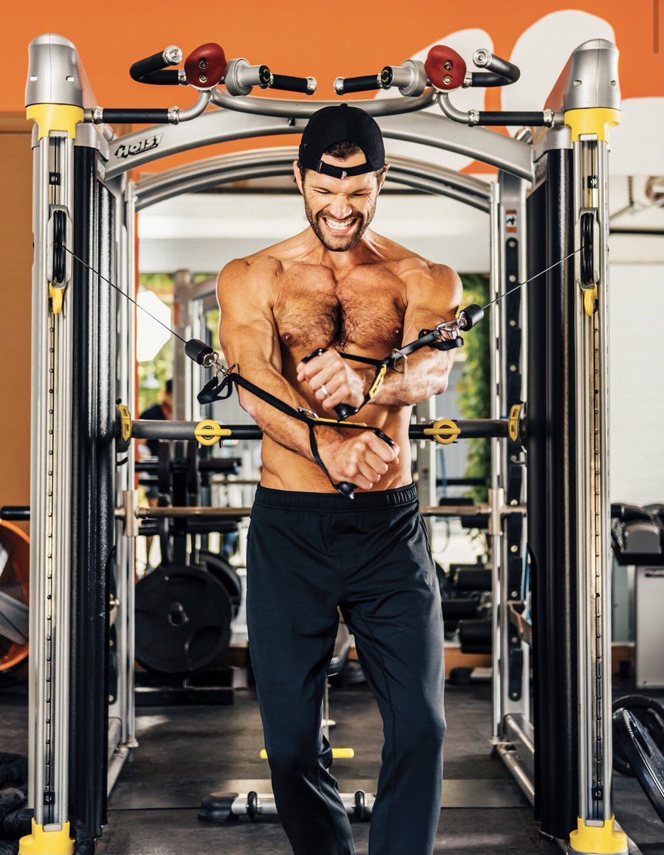 ๐ฒ ๐ฎ ๐บ // ๐ฃ๐ฎ๐ฟ๐ผ๐ฑ๐ tweet media