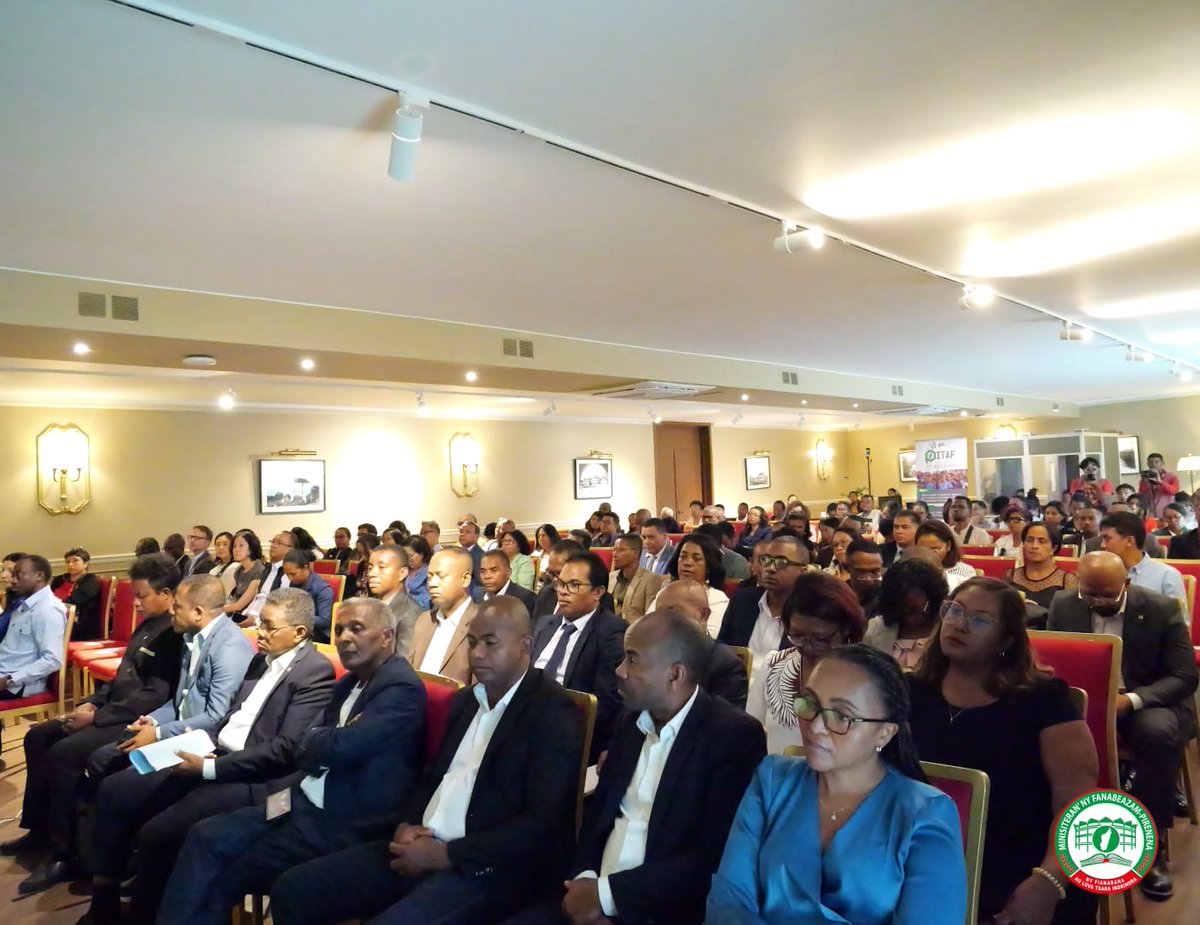 ambafrmada's tweet photo. 🎓 Lancement du programme #PITAF à 🇲🇬
Une cérémonie réunissant les autorités nationales et les partenaires marque un engagement commun pour améliorer les apprentissages des enfants 📚. Un travail collectif pour renforcer l’école et répondre à la crise des apprentissages 🤝 https://t.co/dMaZBMcOC8