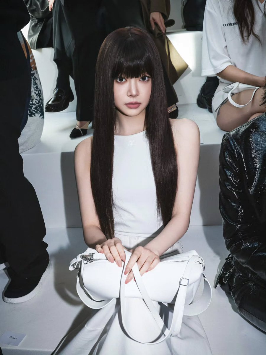 EUNCHAE CENTRAL tweet media