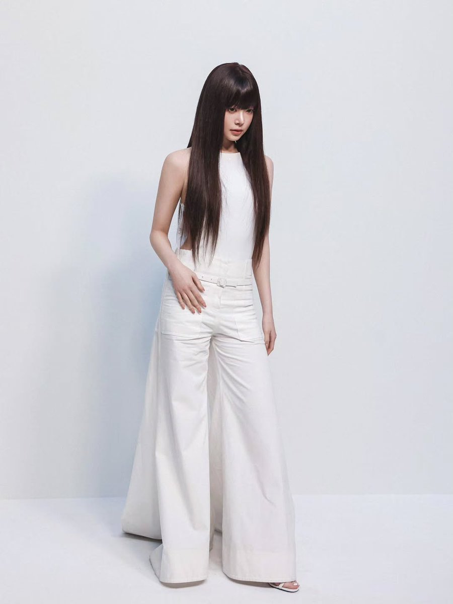 EUNCHAE CENTRAL tweet media