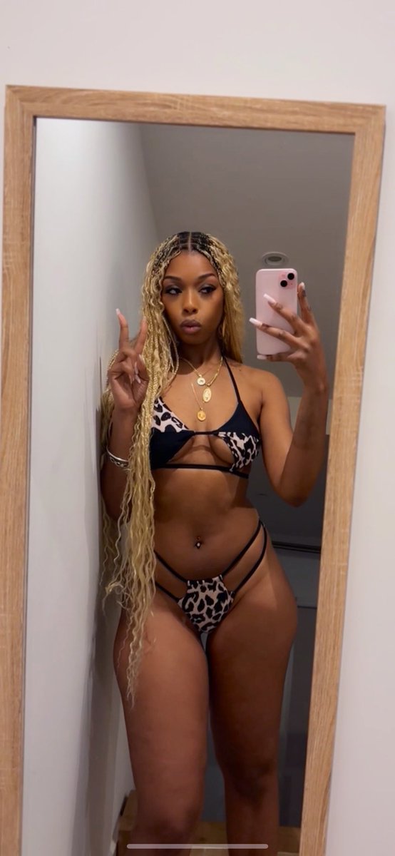 DomoDomoDomoo's tweet image. Late night swim, in Aruba 🇦🇼😘🍯