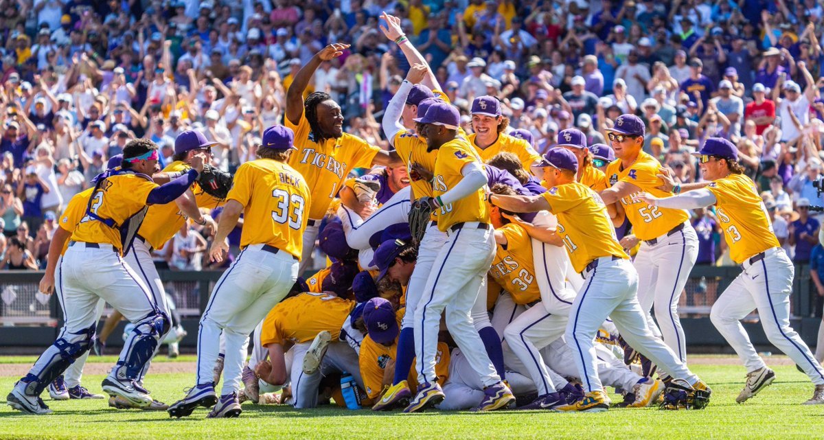 Awful Announcing tweet media