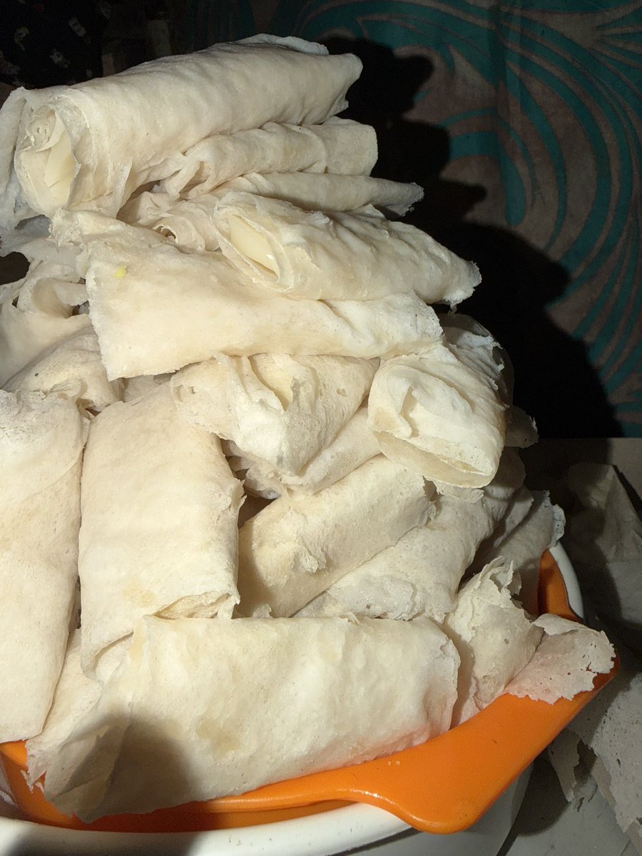_bengster's tweet image. me with friends on a random wednesday: magbalot ng tikoy w/ cheese

#HappyChineseNewYear