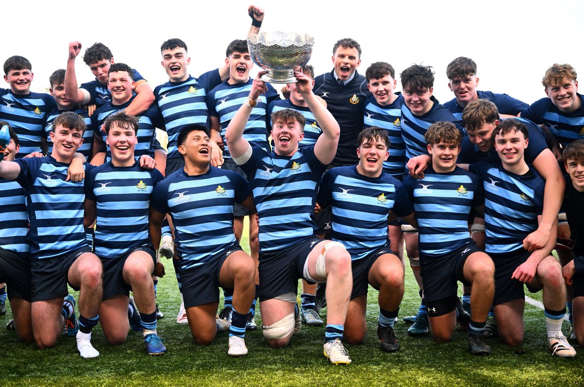 LeinsterBranch's tweet photo. 🏆 St Vincent's Castleknock College have won the @bankofireland Vinnie Murray Cup for the first time and they did it in style with a confident 55-12 defeat of defending champions @PresBrayNews

📰 Read the match report: https://t.co/1crggLywZa

#NeverLessThanEverything https://t.co/sxTdc6eSzf