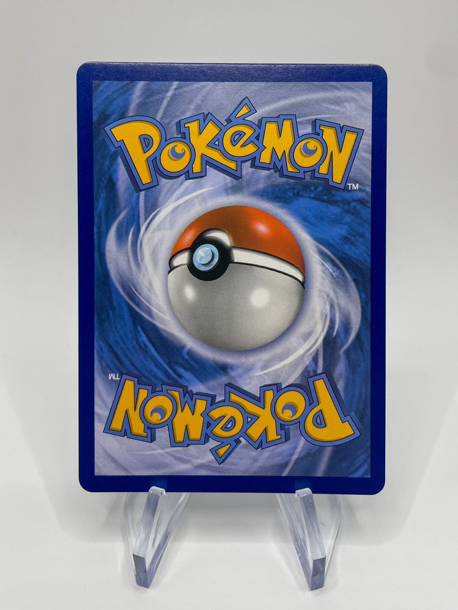 PokéCardsDaily tweet media