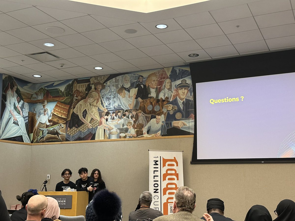 AAdamsEML's tweet image. Our @kcpublicschools East HS Business Ss were on fire today at 1 Mil Cups!  Incredible pitches focused on solutions to support the integration of renewable energy.   #RWL #CTE #DesignThinking