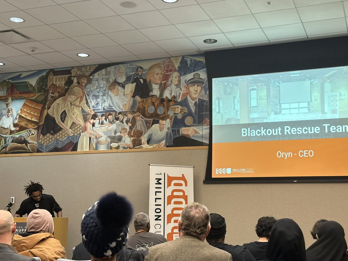 AAdamsEML's tweet image. Our @kcpublicschools East HS Business Ss were on fire today at 1 Mil Cups!  Incredible pitches focused on solutions to support the integration of renewable energy.   #RWL #CTE #DesignThinking