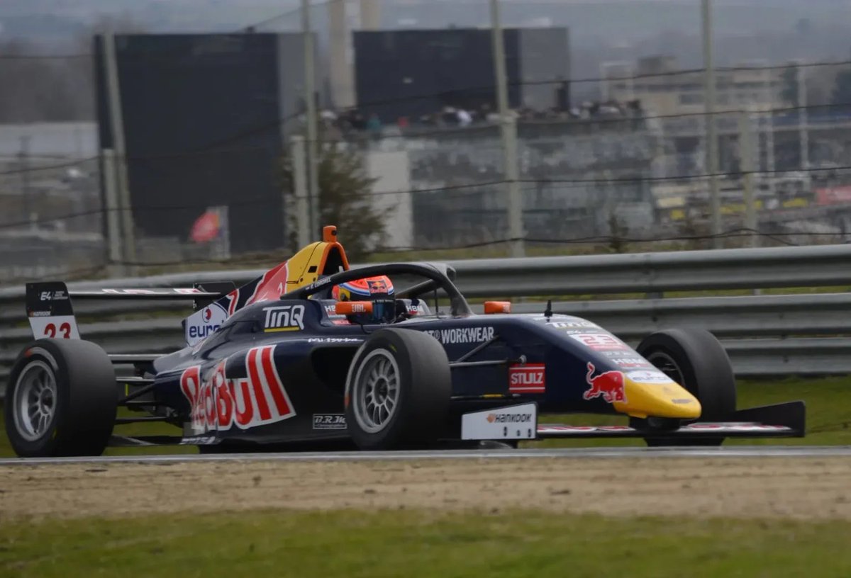 Motor_Esport's tweet photo. 🟡 Monteiro es posiciona com a favorit pel campionat en una accidentada ronda de l'E4 SWC al Jarama

➡️ El cap de setmana va tenir lloc la segona ronda de les tres que conformen l'E4 Spanish Winter Championship al Circuit del Jarama.

✍️ @aridxon 

https://t.co/LVbrMNdIdL https://t.co/i5AdwWlggA