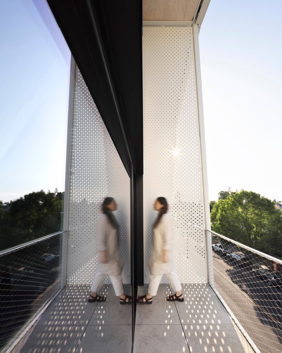 LEVER Architecture tweet media