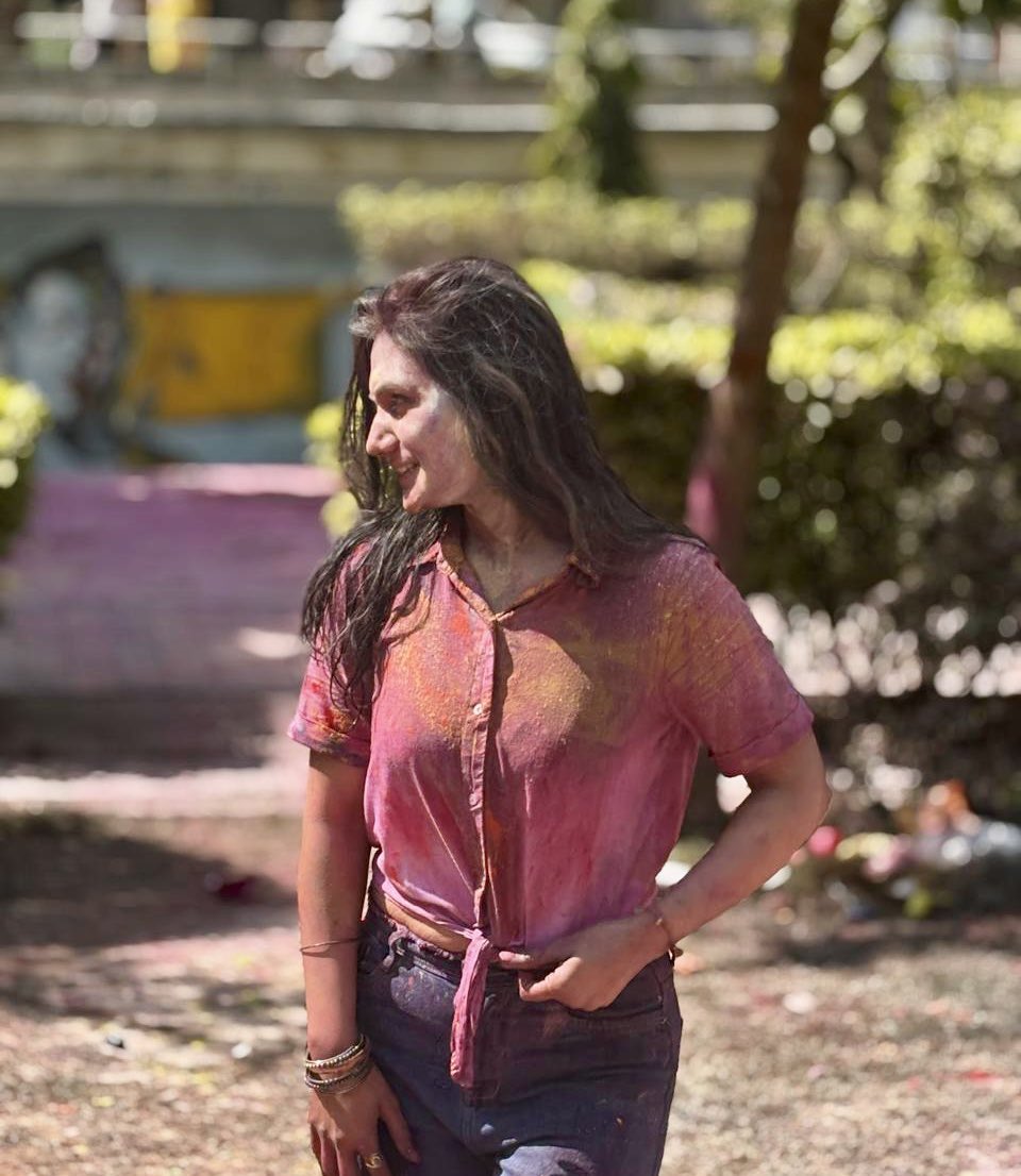 ritikasinghs's tweet image. It’s a day for fun, heart full of happines ☺️
Happy holi to everyone 🎨
 #holi #Happiness #colours