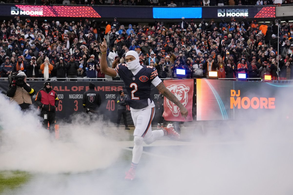 UnderdogNFL's tweet photo. Patriots "could be a landing spot" for DJ Moore, per @jjones9. https://t.co/TH5tIm44AP