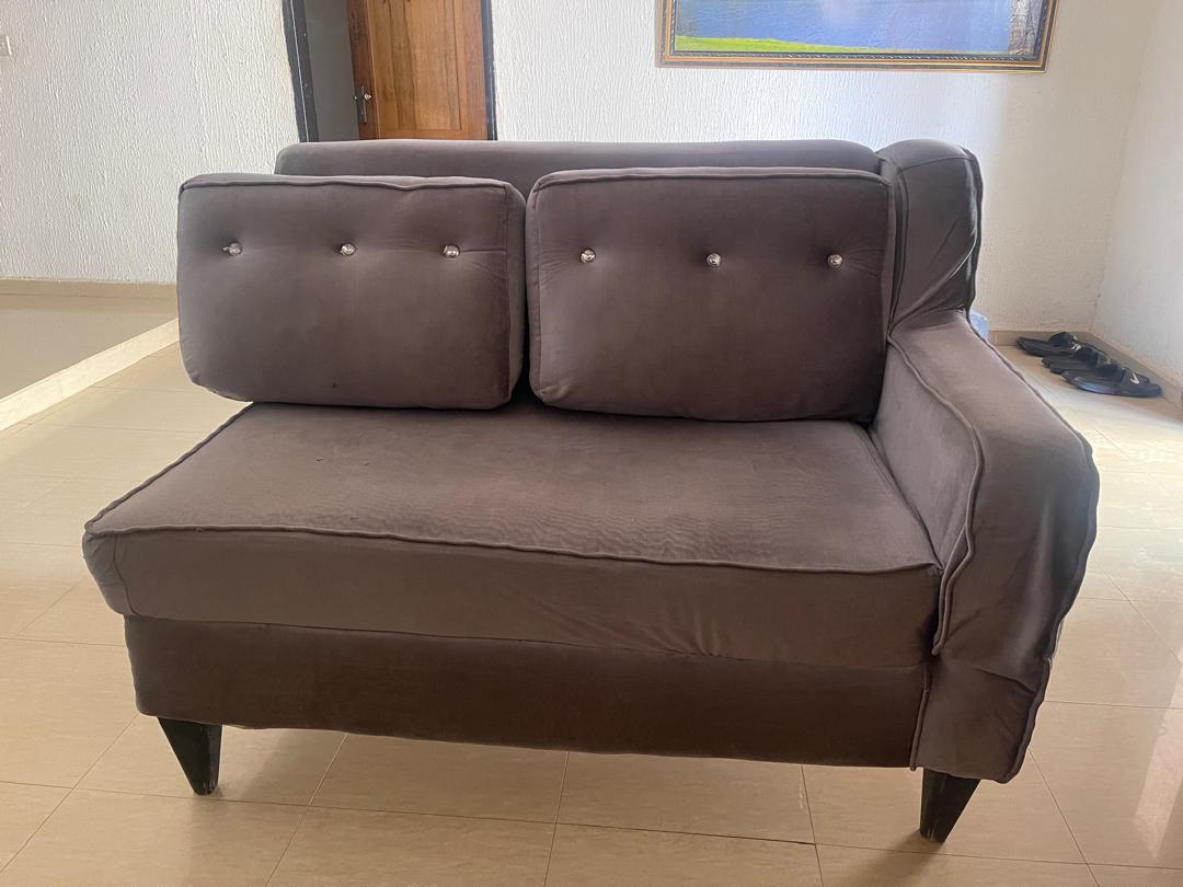 yardsaleplug's tweet image. This set of living room chairs is available for sale

Condition: Neatly used

Asking price: N365,000

Location: Jos

Contact: 08072472687

#yardsale #Declutter #JosNigeria