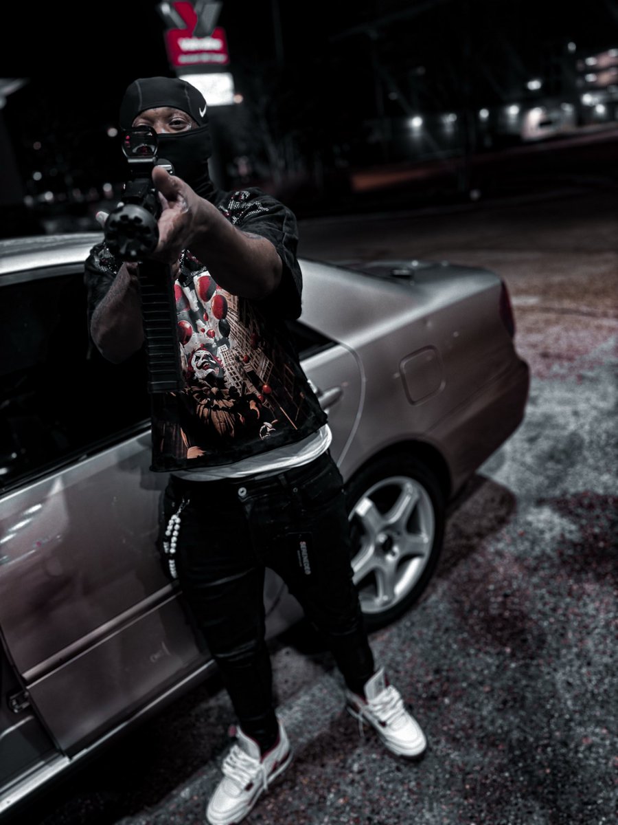 blocboyrells's tweet photo. just a random night inna city 🥰  #NewOrleansLa https://t.co/tuGN5hKvp1