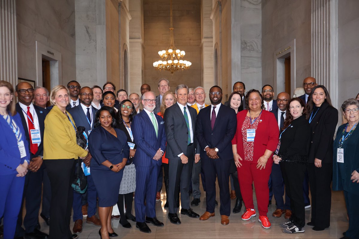 MichaelGFulton's tweet photo. MEM2NASH last week at the Capitol with the @MemphisChamber. Memphis business and civic leaders met with state officials to ensure our region’s priorities remain part of state policy conversations. https://t.co/rOl7BnDgNf