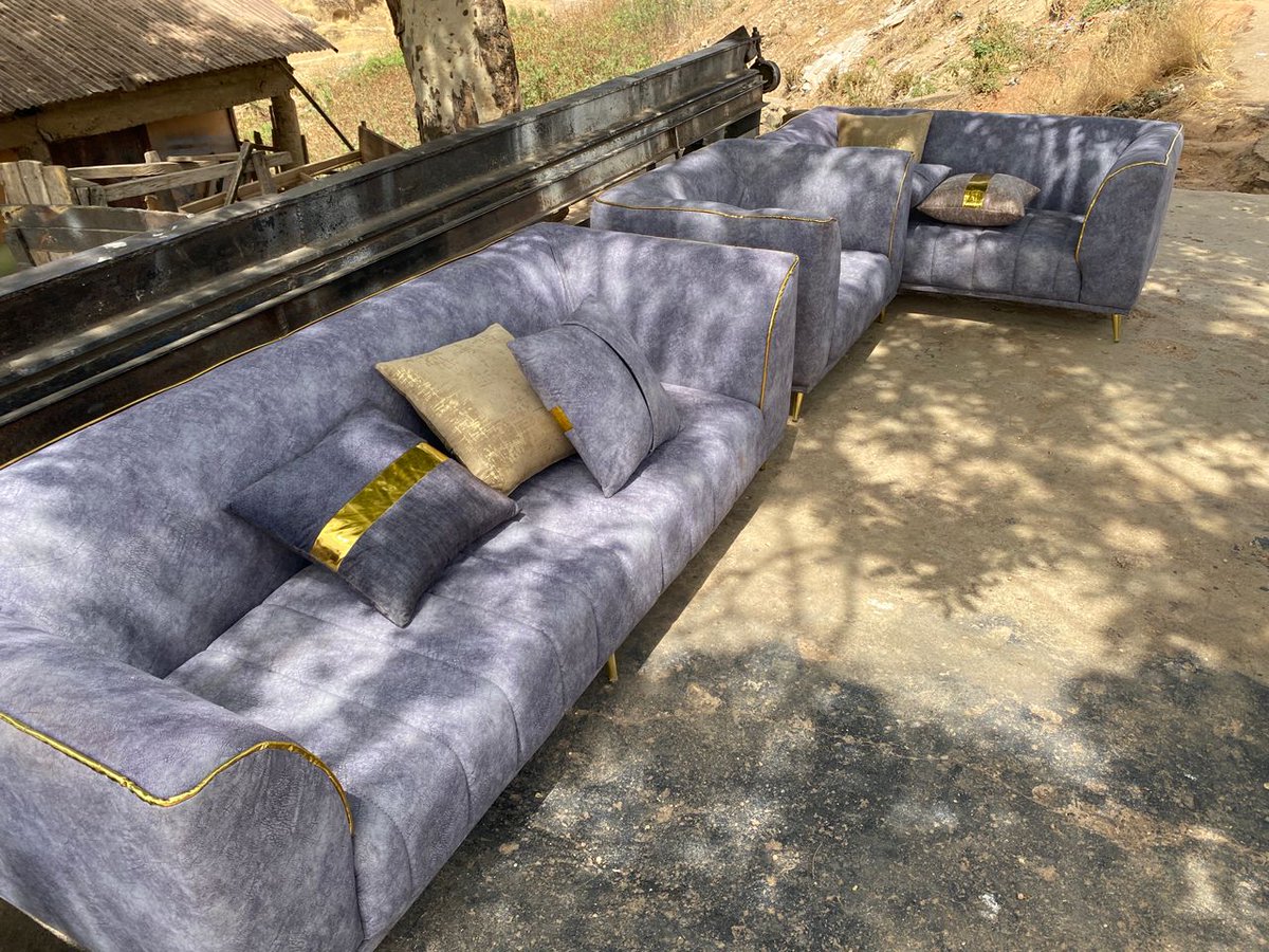 yardsaleplug's tweet image. A living room set available 
3 seater
2 seater 
1 Single seater 

Condition: New

Asking price is N450,000 (very negotiable)

Location: Jos

Contact: 08072472687

#yardsale #Declutter #JosNigeria