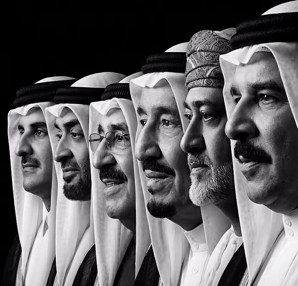 mf9i11's tweet photo. لي حسبت الحسبة ستة .. اي نعم عددنا ستة

انت خليجي يعني قلبك على قلبي
انت خليجي يعني دربك هو دربي
فـ المصير الي جمعنا نصير واحد محنا ستة

                 <🇸🇦🇴🇲🇶🇦🇦🇪🇰🇼🇧🇭> https://t.co/XgFziJ5GxG