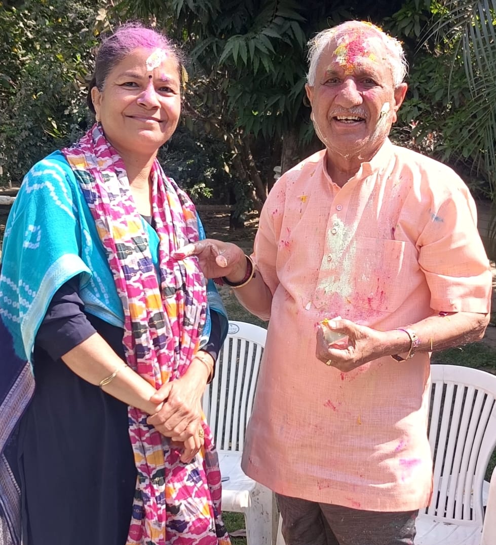 bjp_seema's tweet photo. होली 2026 के इस पावन अवसर पर हरियाणा सरकार में राज्य मंत्री व तिगांव विधानसभा के लोकप्रिय विधायक भाई श्री MLA Rajesh Nagar जी को शुभकामनाएं सहित गुलाल लगाकर होली की बधाई दी और साथ ही आने वाले राजनीतिक भविष्य के लिए स्नेह और आशीर्वाद दिया। https://t.co/twl6RhQ9MG