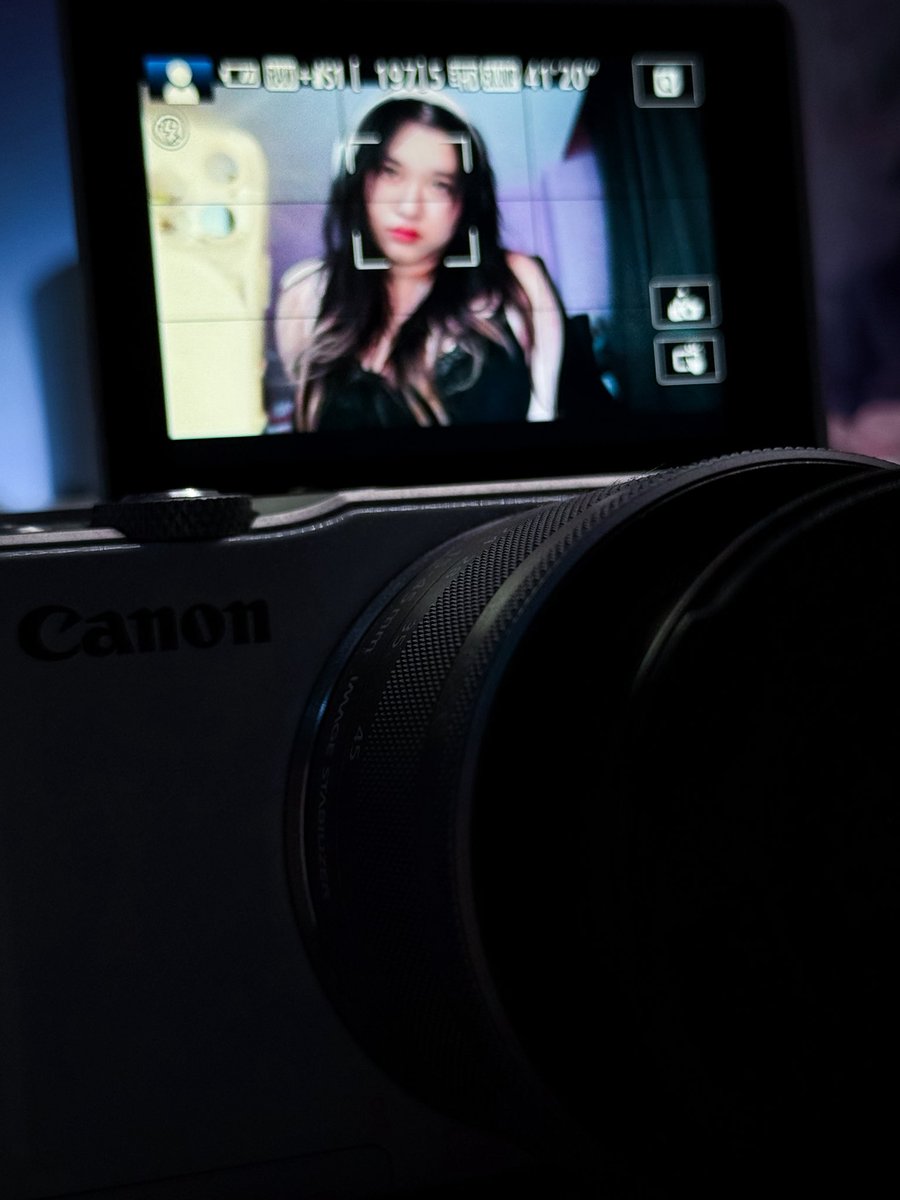 faelightxx's tweet photo. point &amp; shoot! 📸 https://t.co/wpvkNstaQw