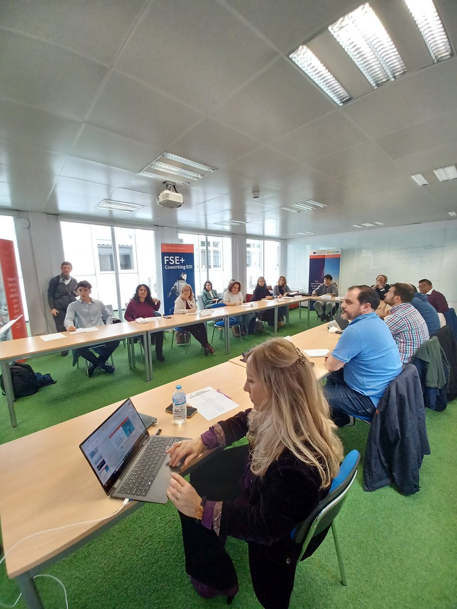 eoi's tweet photo. Hoy estamos inaugurando la XI edición del Espacio Coworking EOI en Madrid. Un programa financiado con Fondos Europeos+

¡Estamos encantados de recibiros! Bienvenidos a @eoi @FondosUE_Esp

#Entrepreneurship #Emprendimiento  #CoworkingEOI #Empresa #somosEOI https://t.co/lXqRJx1qJY