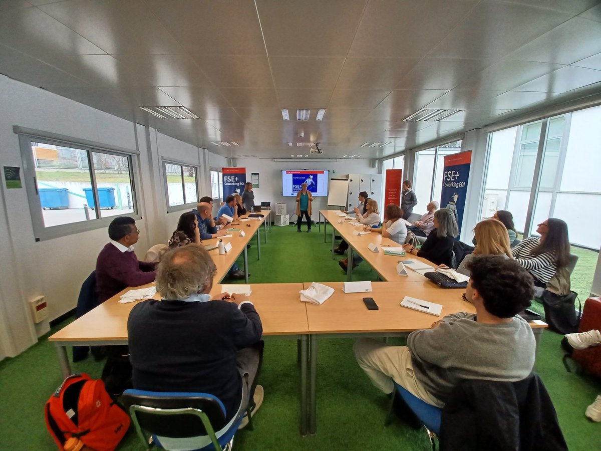 eoi's tweet photo. Hoy estamos inaugurando la XI edición del Espacio Coworking EOI en Madrid. Un programa financiado con Fondos Europeos+

¡Estamos encantados de recibiros! Bienvenidos a @eoi @FondosUE_Esp

#Entrepreneurship #Emprendimiento  #CoworkingEOI #Empresa #somosEOI https://t.co/lXqRJx1qJY