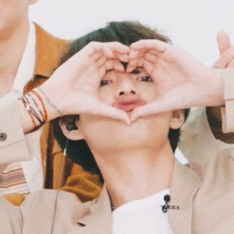 Gracias a todas las personitas hermosas que quisieron ser mis multis 🫶🏻 aquí estamos para apoyarnos entre nosotros y apoyar a los chicos 🥹💗