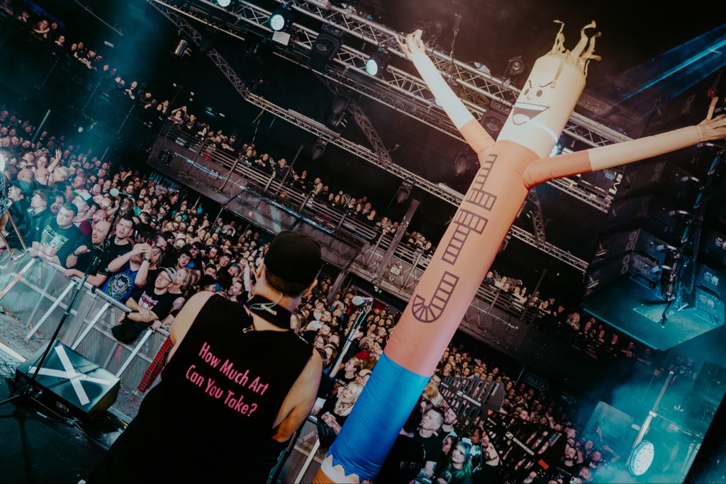 Chris DeMakes tweet media