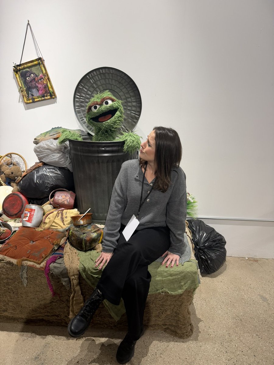 madameraerae's tweet image. Just me and Oscar The Grouch #sesamestreet #muppets #puppets