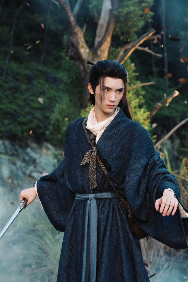 zyiranindofans's tweet photo. 040326 Zhou Yiran Studio Weibo Update
#GenerationToGeneration
Menjelajahi seluruh penjuru Jianghu, menyaksikan luasnya langit dan bumi—bukankah itu juga menjadi arah hati yang didambakan Mu Qingyan #ZhouYiran
#周翊然 #MuQingyan #慕清晏 #ChangNing #江湖夜雨十年灯 https://t.co/YfEwHVhwDn