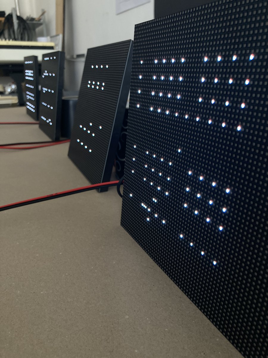 _stc's tweet photo. ping -- - -- -- pong

studio-wip-mode (syncing panels &amp; sounds)
#generative #audiovisual #sonification #ledmatrix https://t.co/Etuj5MZsca