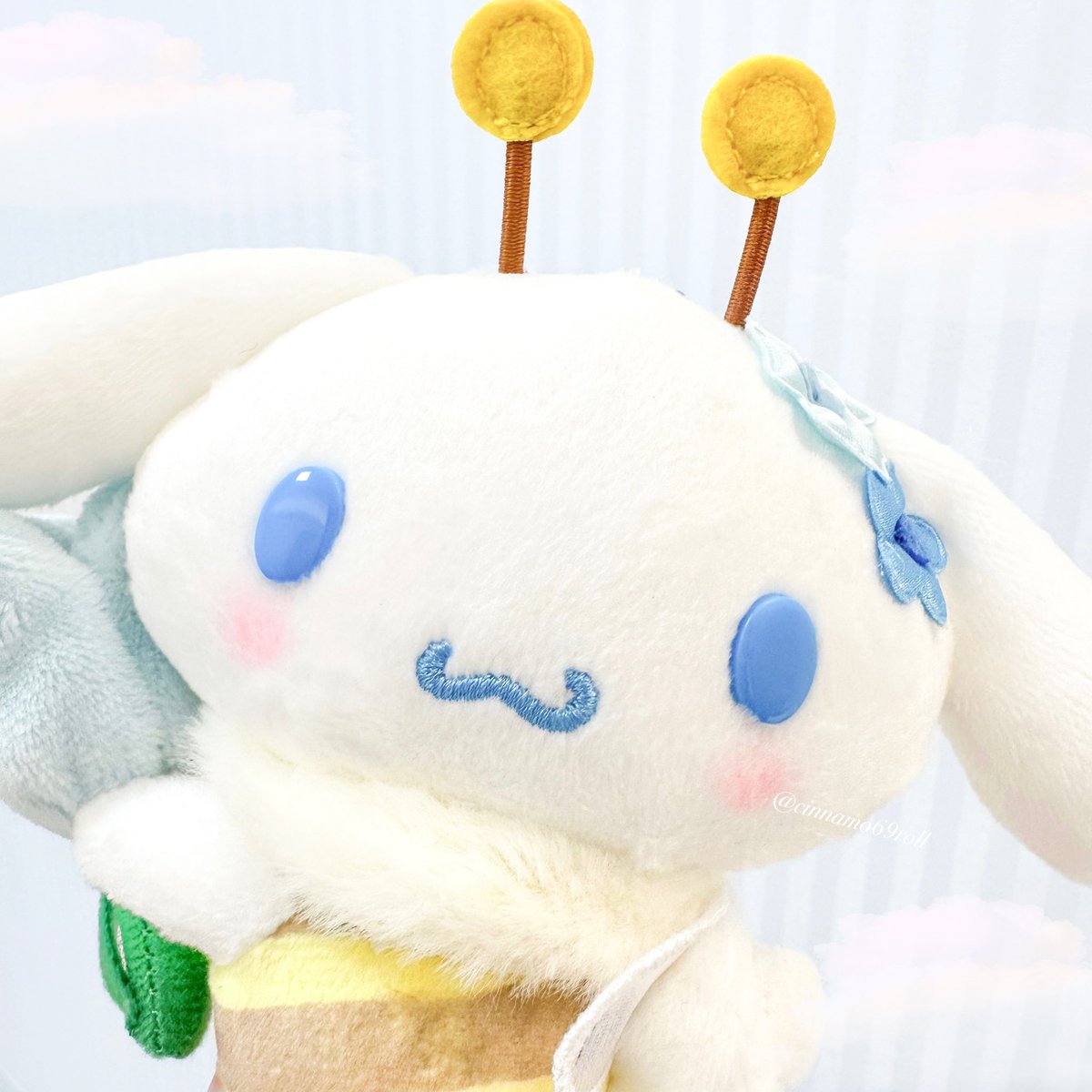 𓊆 お花大好きハチさんデザインシリーズ 𓊇 🐝マスコットホルダー