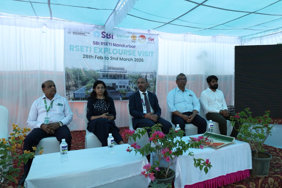 DC_Nandurbar's tweet photo. SBI RSETI Nandurbar येथे मा. जिल्हाधिकारी डॉ. मित्ताली सेठी व RSETI संचालक श्री. गणेश पाठारे यांच्या मार्गदर्शनाखाली परिवर्तनात्मक अध���ययन यशस्वी. 49 अधिकाऱ्यांचा सहभाग. नवोपक्रम, स्थानिक संसाधनांचा वापर व शाश्वत ग्रामीण उद्योजकतेवर भर. https://t.co/Z3D8XnHVRM